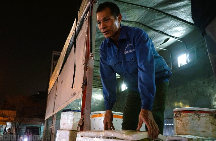 Mưu sinh xuy&ecirc;n đ&ecirc;m ở chợ đầu mối lớn nhất Thanh H&oacute;a ng&agrave;y cận Tết - Ảnh 5.