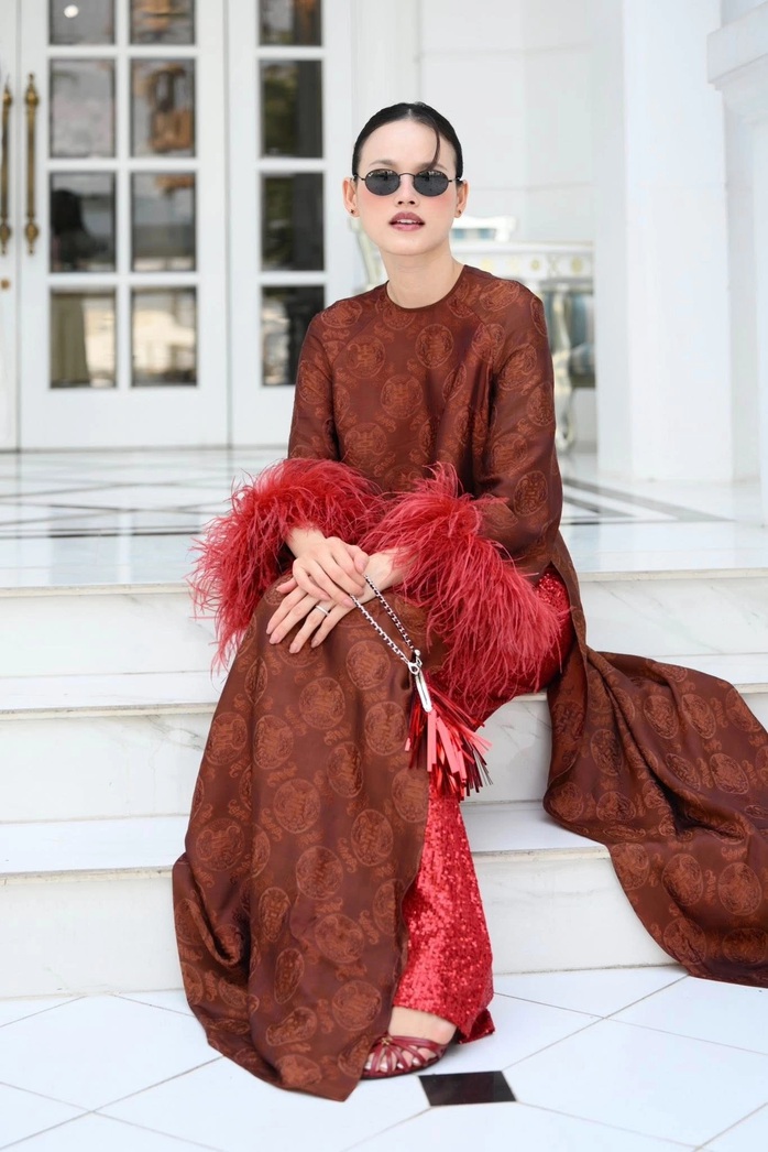 "Mốt" áo dài du xuân năm Ngựa - Ảnh 9.