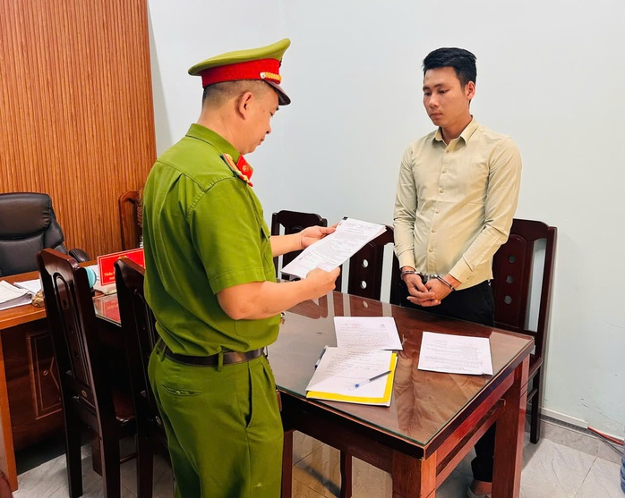 C&ocirc;ng an Đ&agrave; Nẵng bắt đối tượng chiếm đoạt tiền trong t&agrave;i khoản ng&acirc;n h&agrave;ng - Ảnh 1.