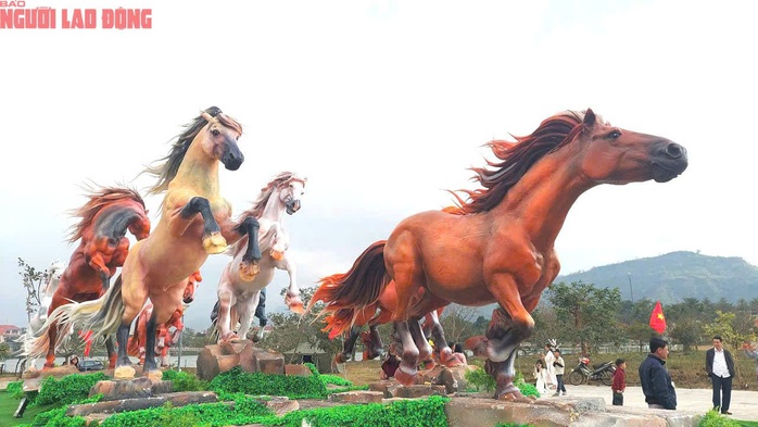 B&igrave;nh chọn linh vật ngựa Tết B&iacute;nh Ngọ: Lộ diện "Ngũ m&atilde;" dẫn đầu cuộc đua - Ảnh 2.