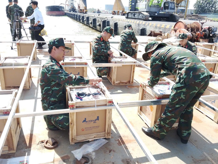 Cận cảnh trận địa ph&aacute;o hoa Cần Thơ ch&agrave;o đ&oacute;n năm mới 2026 - Ảnh 2.