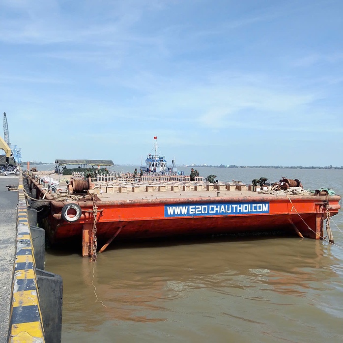 CLIP: Cận cảnh trận địa ph&aacute;o hoa tầm cao sẵn s&agrave;ng thắp s&aacute;ng bầu trời Cần Thơ trong đ&ecirc;m giao thừa - Ảnh 1.