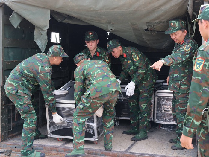 Cận cảnh trận địa ph&aacute;o hoa Cần Thơ ch&agrave;o đ&oacute;n năm mới 2026 - Ảnh 1.