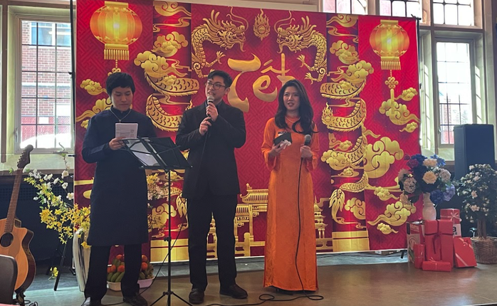 Người Việt ở Mỹ đ&oacute;n tết Nguy&ecirc;n đ&aacute;n ở Mỹ - Ảnh 2.