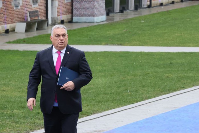 Hungary chỉ tr&iacute;ch Ukraine, tuy&ecirc;n bố cứng rắn với EU - Ảnh 2.