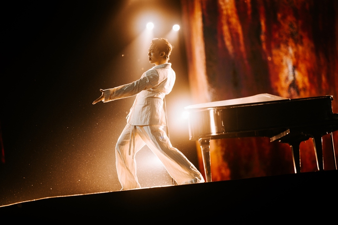 SOOBIN- mẫu h&igrave;nh nghệ sĩ "biết đi đường d&agrave;i"  - Ảnh 4.