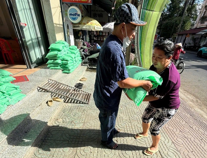 Xổ số miền Nam ng&agrave;y 16 - 2: Tr&uacute;ng độc đắc 6 tỉ đồng tại đại l&yacute; v&eacute; số Duy - Ảnh 4.