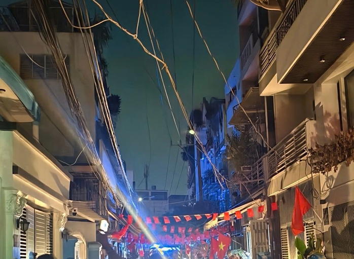 Cháy nhà ở TPHCM vào đêm giao thừa - Ảnh 2.