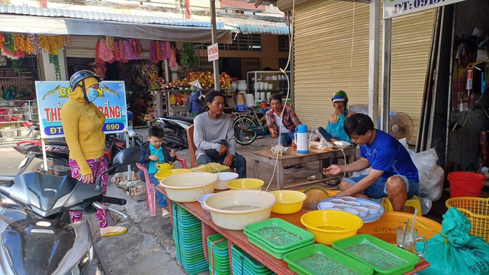 VIDEO: Thu hoạch đặc sản tỉ USD ở C&agrave; Mau - Ảnh 6.