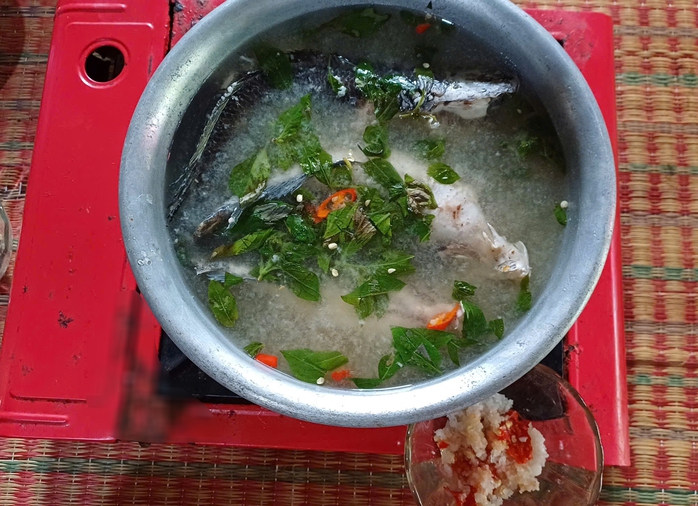 VIDEO: Đặt hầm bắt c&aacute; l&oacute;c "chạy mặn" ăn Tết - Ảnh 7.