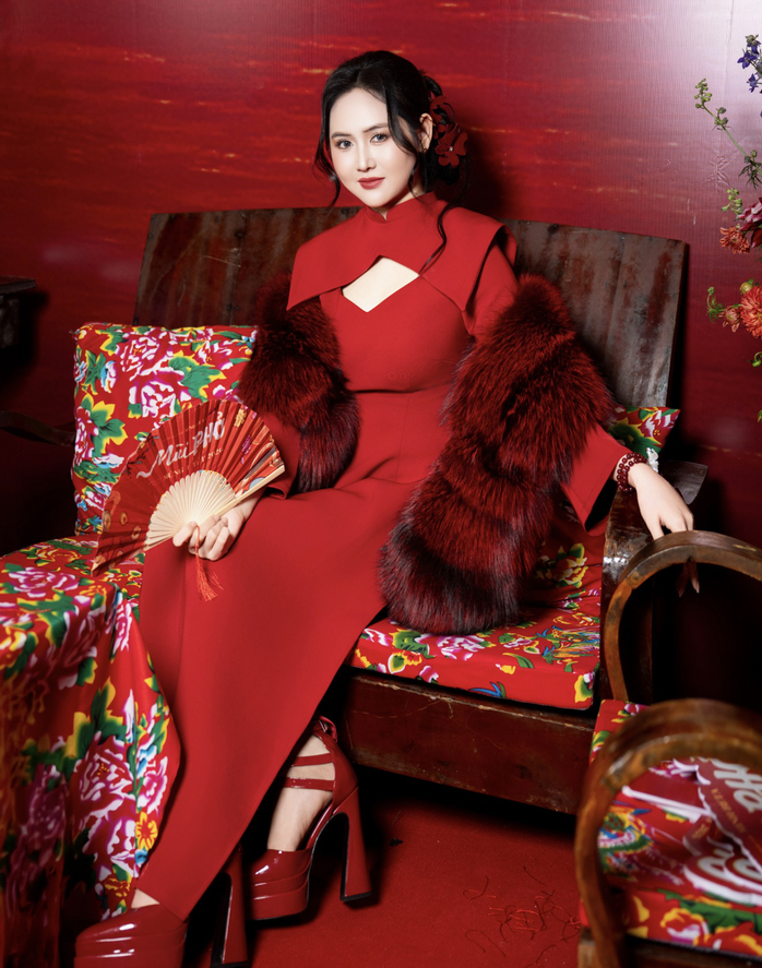 "Tan chảy" với bộ ảnh ch&agrave;o đ&oacute;n năm mới của &aacute;i nữ nh&agrave; &Aacute; hậu Tr&uacute;c Ny  - Ảnh 4.