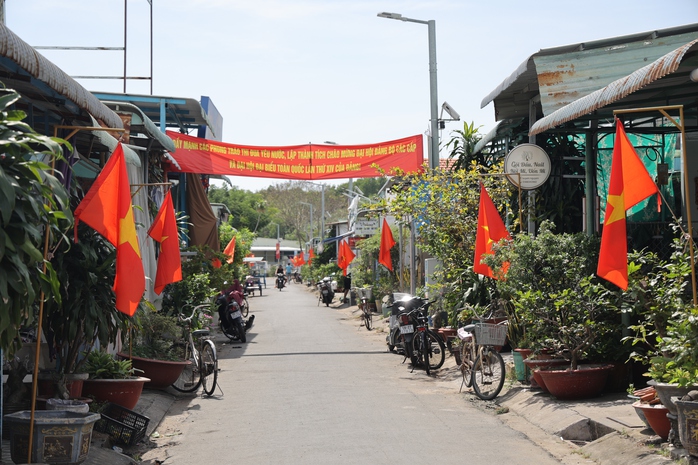 Xu&acirc;n về tr&ecirc;n x&atilde; đảo Thạnh An: Niềm vui của chiến sĩ bi&ecirc;n ph&ograve;ng 2026 - Ảnh 9.