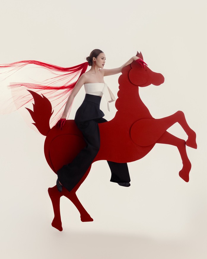 V&acirc;n Trang, Ninh Dương Lan Ngọc&hellip; tưng bừng đ&oacute;n Xu&acirc;n B&iacute;nh Ngọ - Ảnh 3.