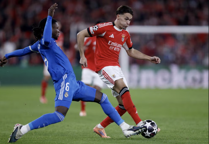 Vinicius tỏa s&aacute;ng, Real Madrid thắng chủ nh&agrave; Benfica giữa t&acirc;m b&atilde;o Lisbon - Ảnh 3.