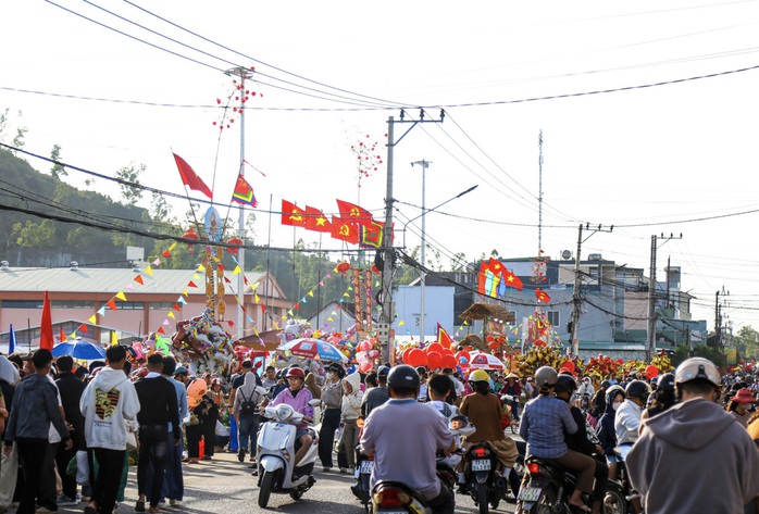 &ldquo;Độc lạ&rdquo; chợ G&ograve; mỗi năm chỉ họp duy nhất v&agrave;o m&ugrave;ng 1 Tết - Ảnh 6.