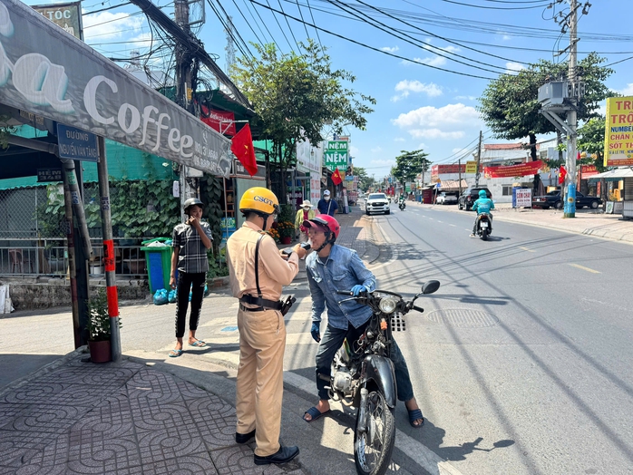 Nồng độ cồn tăng cao trong ng&agrave;y m&ugrave;ng 1 Tết 2026 tại TPHCM - Ảnh 1.