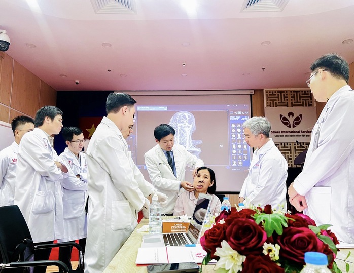 Kỳ t&iacute;ch mang lại nụ cười cho những bệnh nh&acirc;n ngh&egrave;o - Ảnh 2.