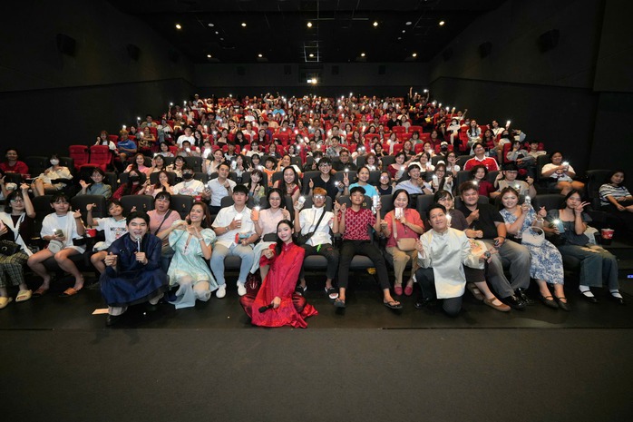 Phim Trấn Th&agrave;nh vững ng&ocirc;i đầu, Trường Giang ph&iacute;a sau - Ảnh 6.