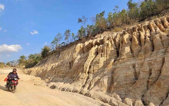 Kh&aacute;m ph&aacute; dốc Vạn Long &ndash; &ldquo;g&oacute;c Ai Cập cổ đại&rdquo; giữa cao nguy&ecirc;n Gia Lai - Ảnh 3.