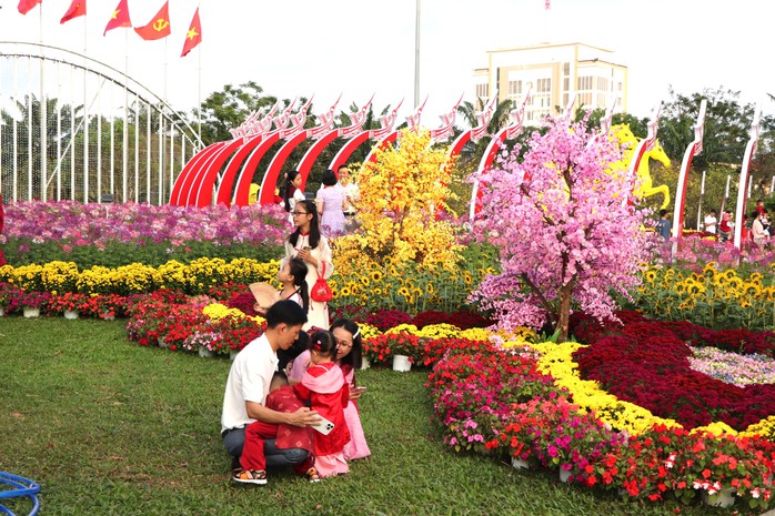 Rực rỡ sắc xu&acirc;n tr&ecirc;n v&ugrave;ng đất ph&iacute;a Nam Đ&agrave; Nẵng - Ảnh 12.