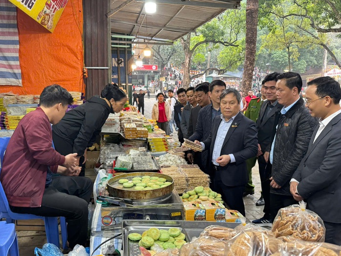 Chủ tịch H&agrave; Nội kiểm tra Lễ hội Ch&ugrave;a Hương 2026 - Ảnh 1.