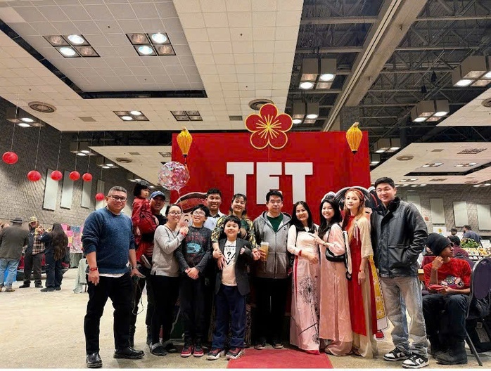 Giữ &ldquo;hương vị&rdquo; Tết qu&ecirc; nh&agrave; nơi xứ người - Ảnh 1.