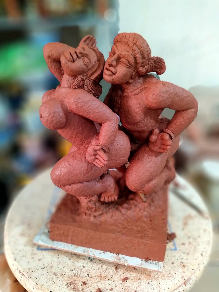 Nh&agrave; đi&ecirc;u khắc Đo&agrave;n Xu&acirc;n H&ugrave;ng thổi hồn gốm sứ xứ Trầm - Ảnh 7.