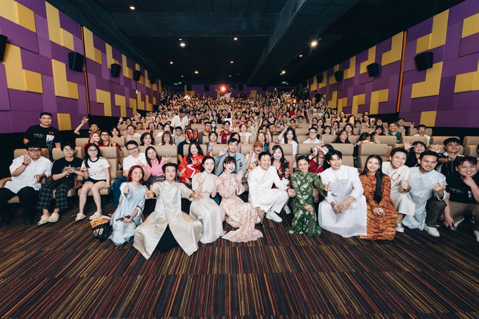 Trấn Th&agrave;nh cảm ơn kh&aacute;n giả khi "Thỏ ơi!!" vượt 100 tỉ đồng - Ảnh 3.