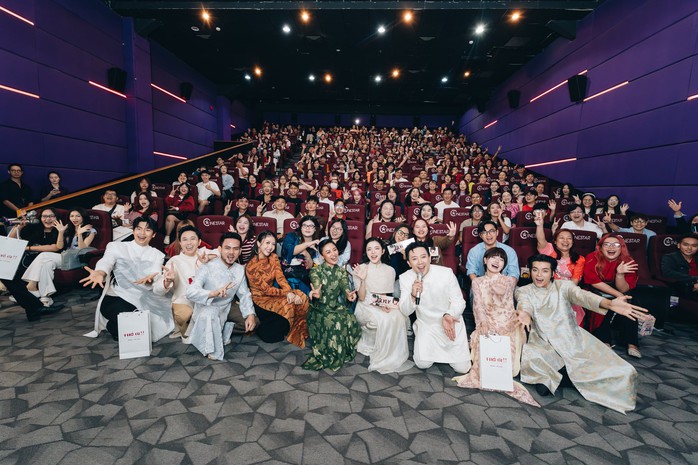 Trấn Th&agrave;nh cảm ơn kh&aacute;n giả khi "Thỏ ơi!!" vượt 100 tỉ đồng - Ảnh 2.