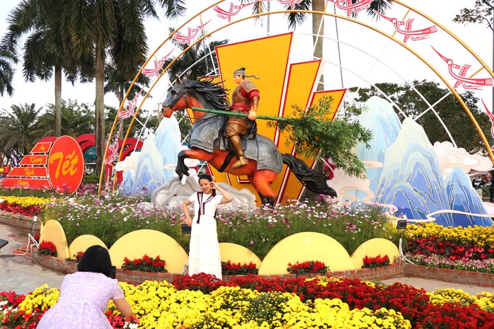 Rực rỡ sắc xu&acirc;n tr&ecirc;n v&ugrave;ng đất ph&iacute;a Nam Đ&agrave; Nẵng - Ảnh 7.