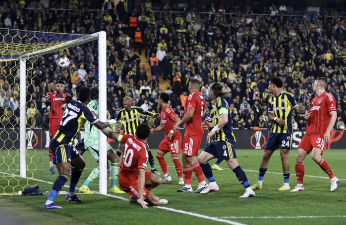 Nottingham Forest đón thầy mới bằng chiến thắng tưng bừng tại Europa League - Ảnh 2.