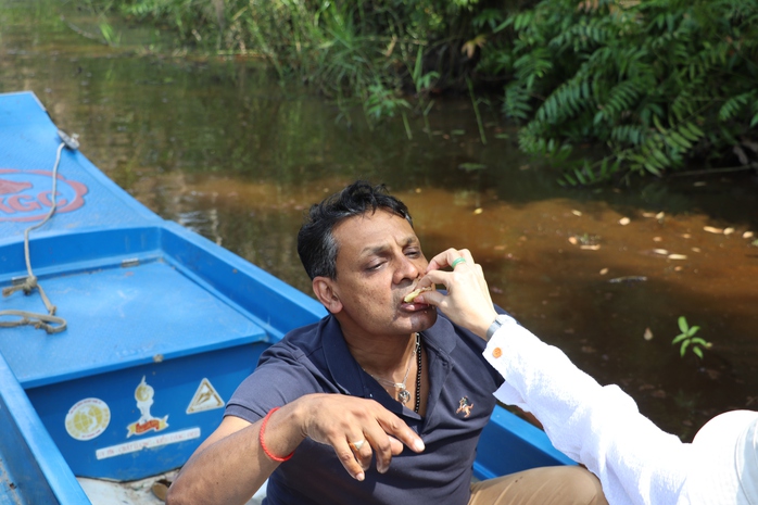 VIDEO: Trải nghiệm ăn ong ng&agrave;y Tết - Ảnh 7.