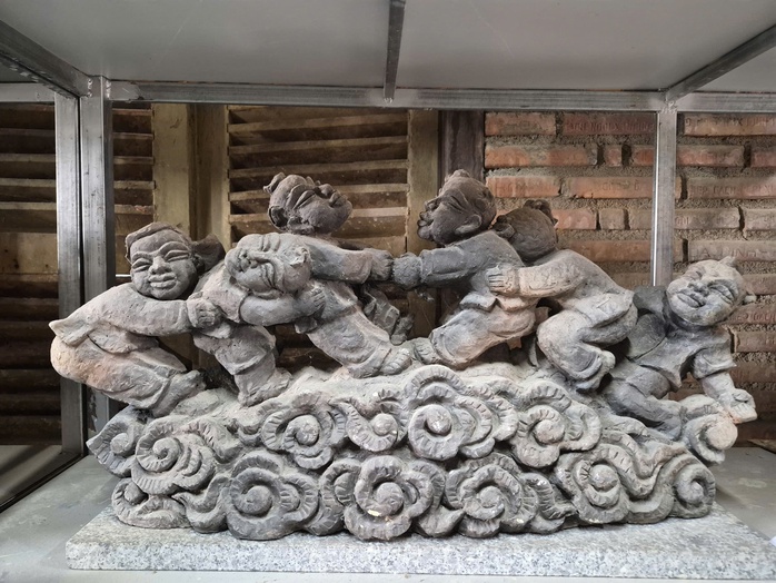 Nh&agrave; đi&ecirc;u khắc Đo&agrave;n Xu&acirc;n H&ugrave;ng thổi hồn gốm sứ xứ Trầm - Ảnh 12.