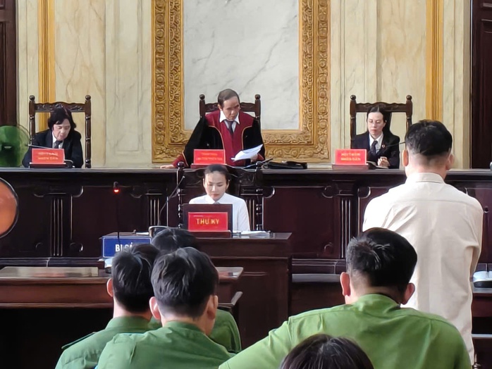 Th&aacute;i Khắc Ho&agrave;ng chiếm đoạt 32,58 tỉ đồng để trả nợ người th&acirc;n v&agrave; gửi cho con tại Mỹ - Ảnh 1.