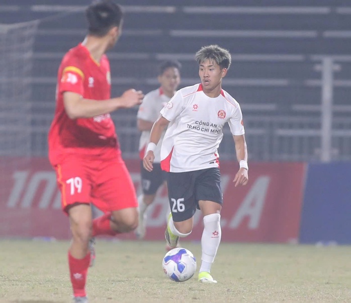 Ch&acirc;n s&uacute;t Việt kiều ghi dấu - Ảnh 2.