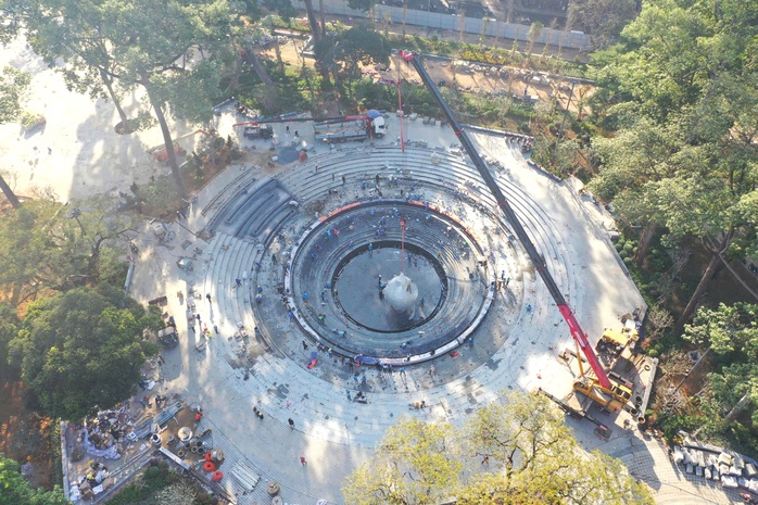 TPHCM: Đặt "tr&aacute;i tim" cho c&ocirc;ng vi&ecirc;n số 1 L&yacute; Th&aacute;i Tổ - Ảnh 1.