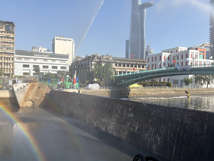 - Ảnh 4. - Ảnh 4.