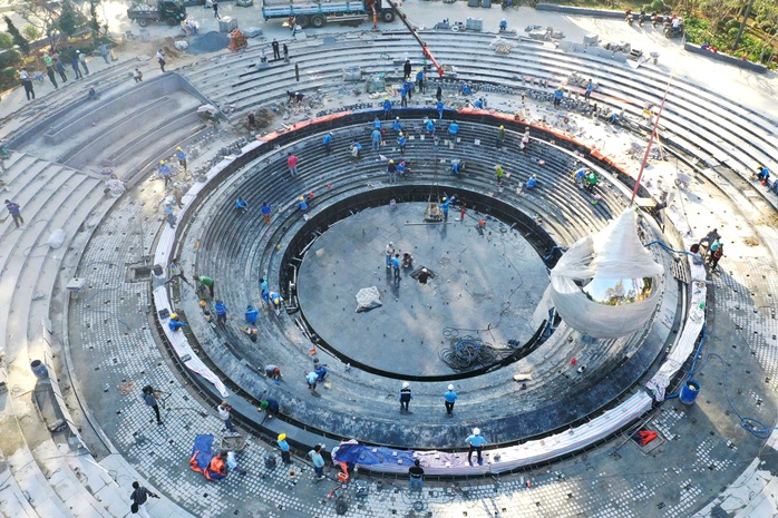 TPHCM: Đặt "tr&aacute;i tim" cho c&ocirc;ng vi&ecirc;n số 1 L&yacute; Th&aacute;i Tổ - Ảnh 2.