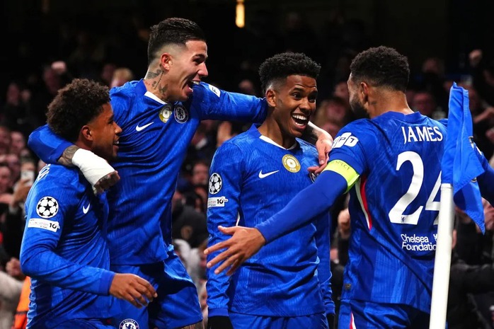 Arsenal sa s&uacute;t, Barcelona trượt dốc tr&ecirc;n bảng xếp hạng sức mạnh ch&acirc;u &Acirc;u - Ảnh 2.