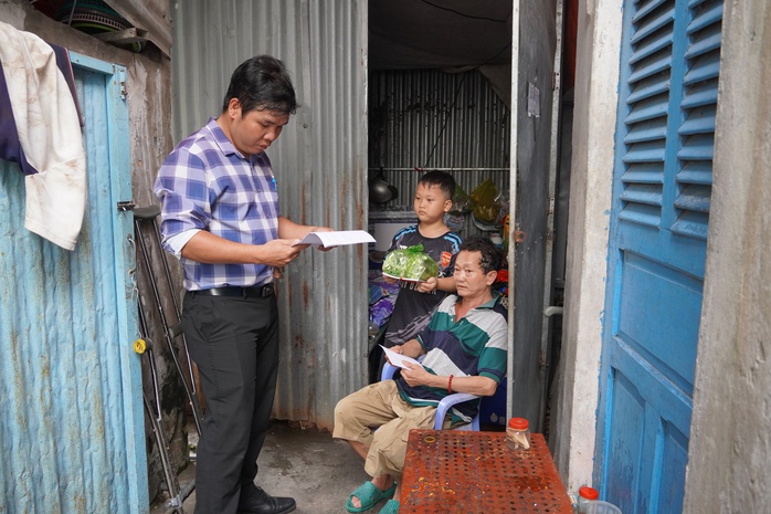 Trở lại thăm cậu b&eacute; 9 tuổi một m&igrave;nh nu&ocirc;i cha bệnh hiểm ngh&egrave;o ở Đồng Th&aacute;p - Ảnh 2.