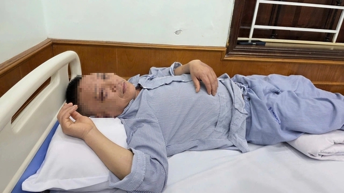 Triệu tập nhóm thanh niên đánh công an viên nhập viện - Ảnh 1.