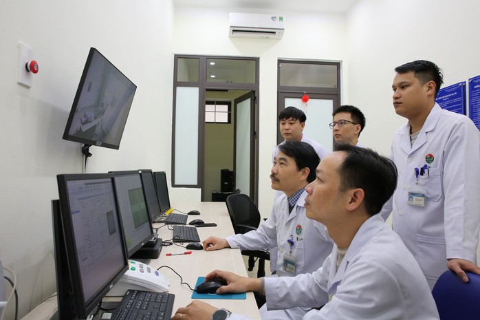 Xạ trị chữa ung thư tại tuyến tỉnh, bước tiến giúp người bệnh bớt nhọc nhằn - Ảnh 4.