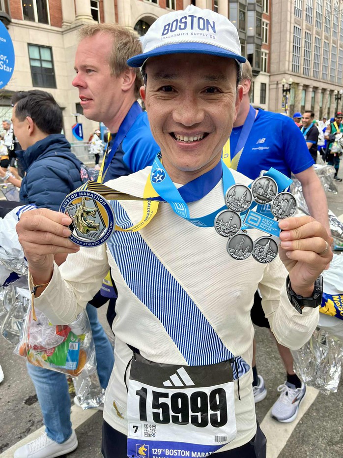 Runner "qu&yacute; tộc" Việt v&agrave; h&agrave;nh tr&igrave;nh chạy 6 giải marathon lớn nhất thế giới - Ảnh 4.