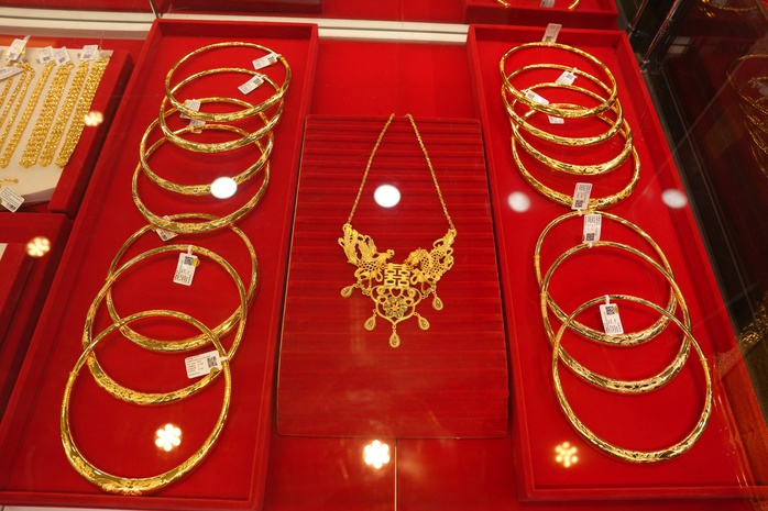 Gi&aacute; v&agrave;ng v&agrave; bạc tăng mạnh Tối 20 - 2: Xu hướng đầu tư 2026 - Ảnh 2.