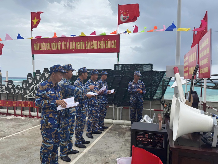 S&ocirc;i nổi ra qu&acirc;n huấn luyện năm 2026 ở Trường Sa - Ảnh 4.