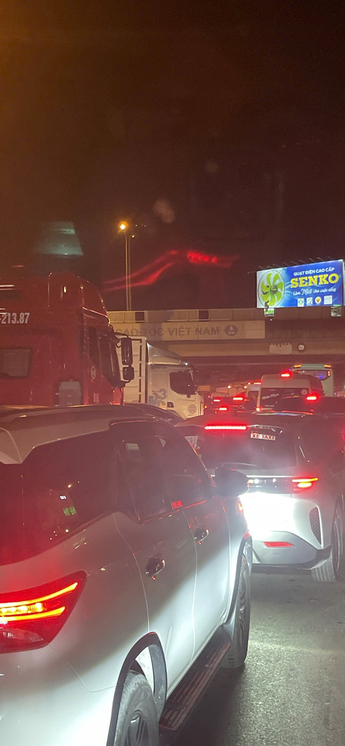 &Ugrave;n tắc cao tốc TPHCM li&ecirc;n tục v&agrave;o tối m&ugrave;ng 5 Tết , hướng dẫn đi Quốc lộ 1 , 51 - Ảnh 3.