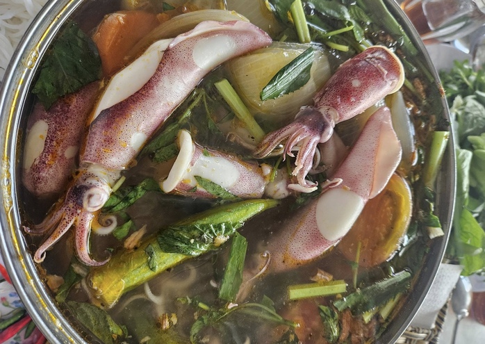 Lẩu mực Đại L&atilde;nh &ndash; Tinh hoa vị biển nơi cực Đ&ocirc;ng Kh&aacute;nh H&ograve;a - Ảnh 4.