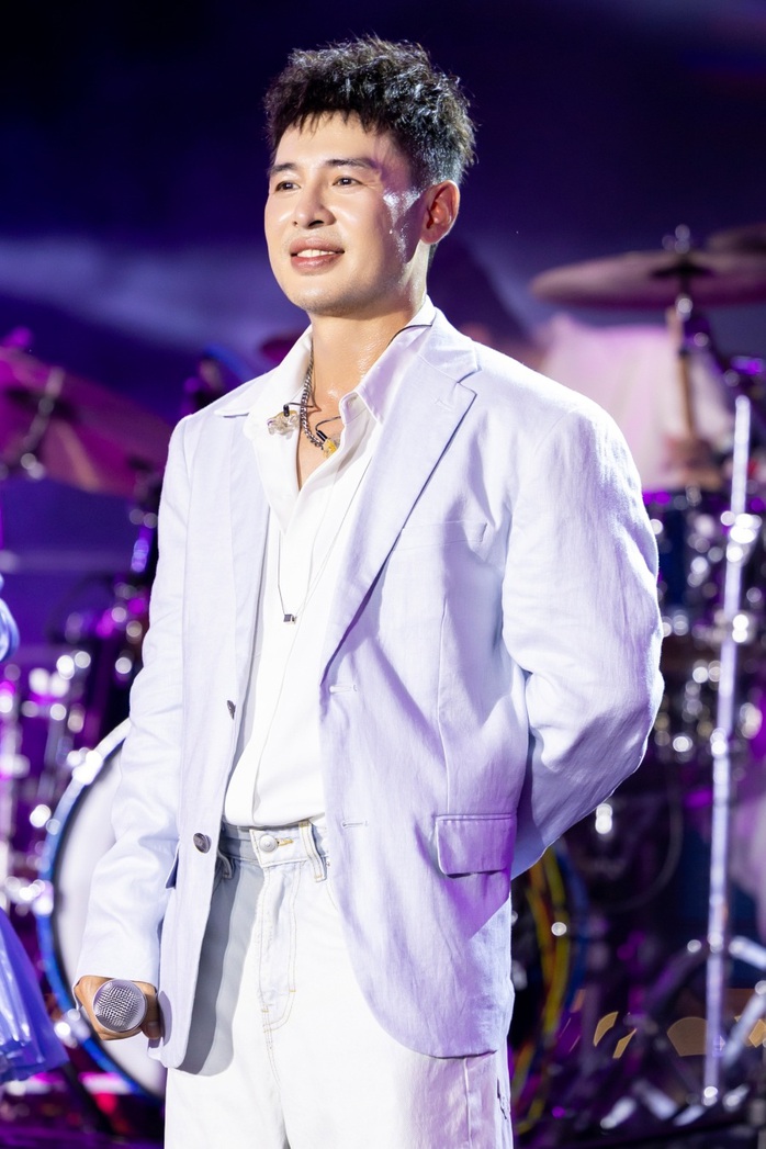 Nhạc Tết của kh&aacute;n giả gen Z thời nay  - Ảnh 3.