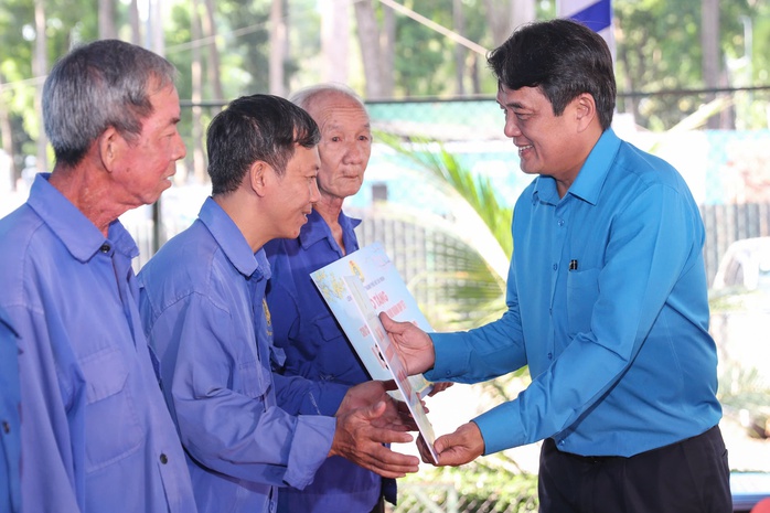 C&ocirc;ng đo&agrave;n TPHCM: 3.772 tỉ đồng lo Tết cho đo&agrave;n vi&ecirc;n, người lao động - Ảnh 1.