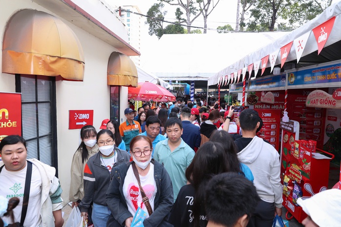 C&ocirc;ng đo&agrave;n TPHCM: 3.772 tỉ đồng lo Tết cho đo&agrave;n vi&ecirc;n, người lao động - Ảnh 2.